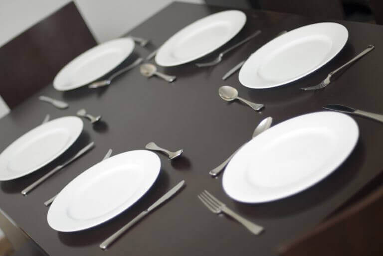 Downsizing Tips Make Your Move Easier 2 downsizing your place settings